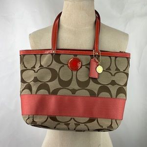 Coach Signature C fabric patent leather shoulder bag. Tan Orange. #F19046